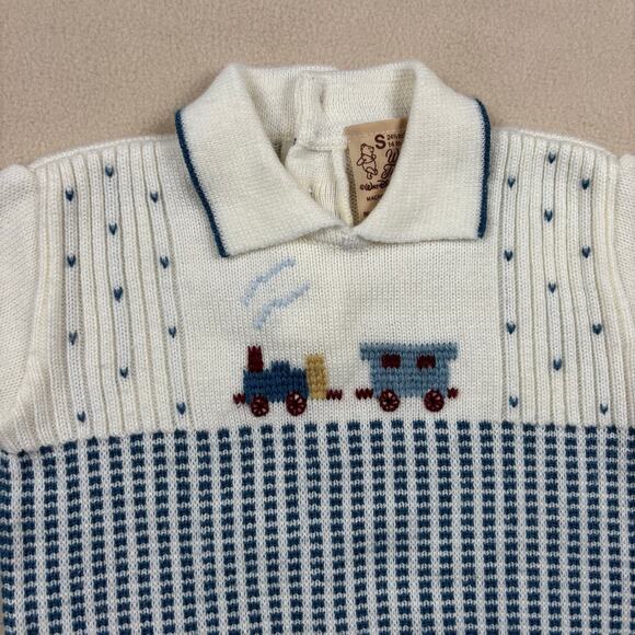 VINTAGE Disney Winnie the Pooh knit train sweater size 14-19lb (approx 6-9m) - Picture 2 of 6